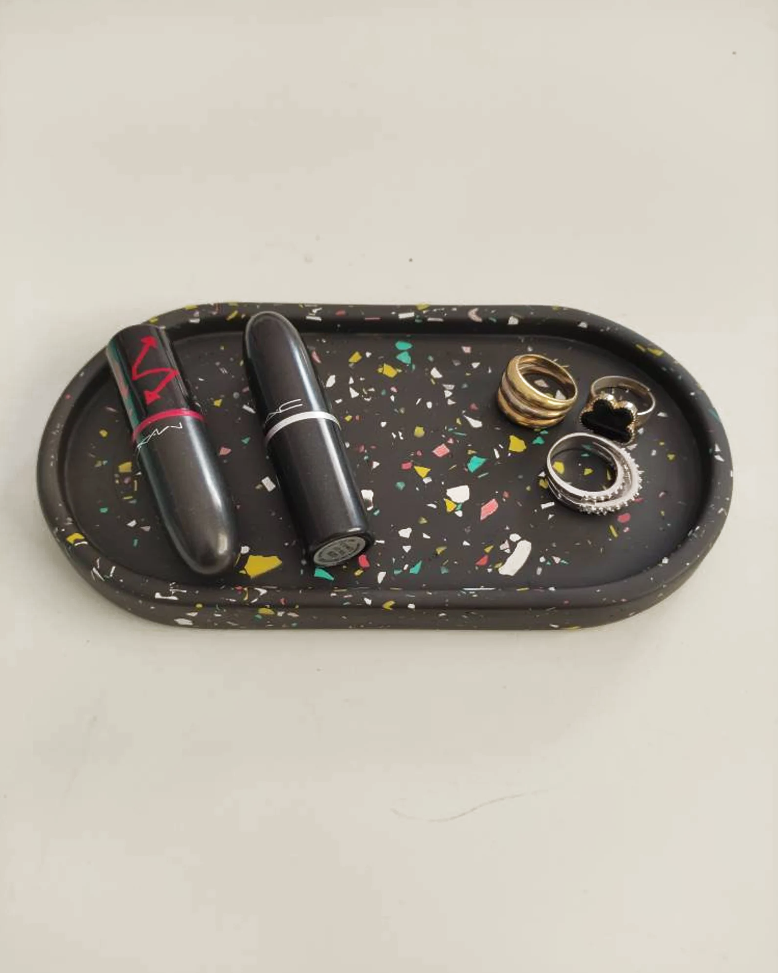 Plateau Ovale Vide-poche en Terrazzo