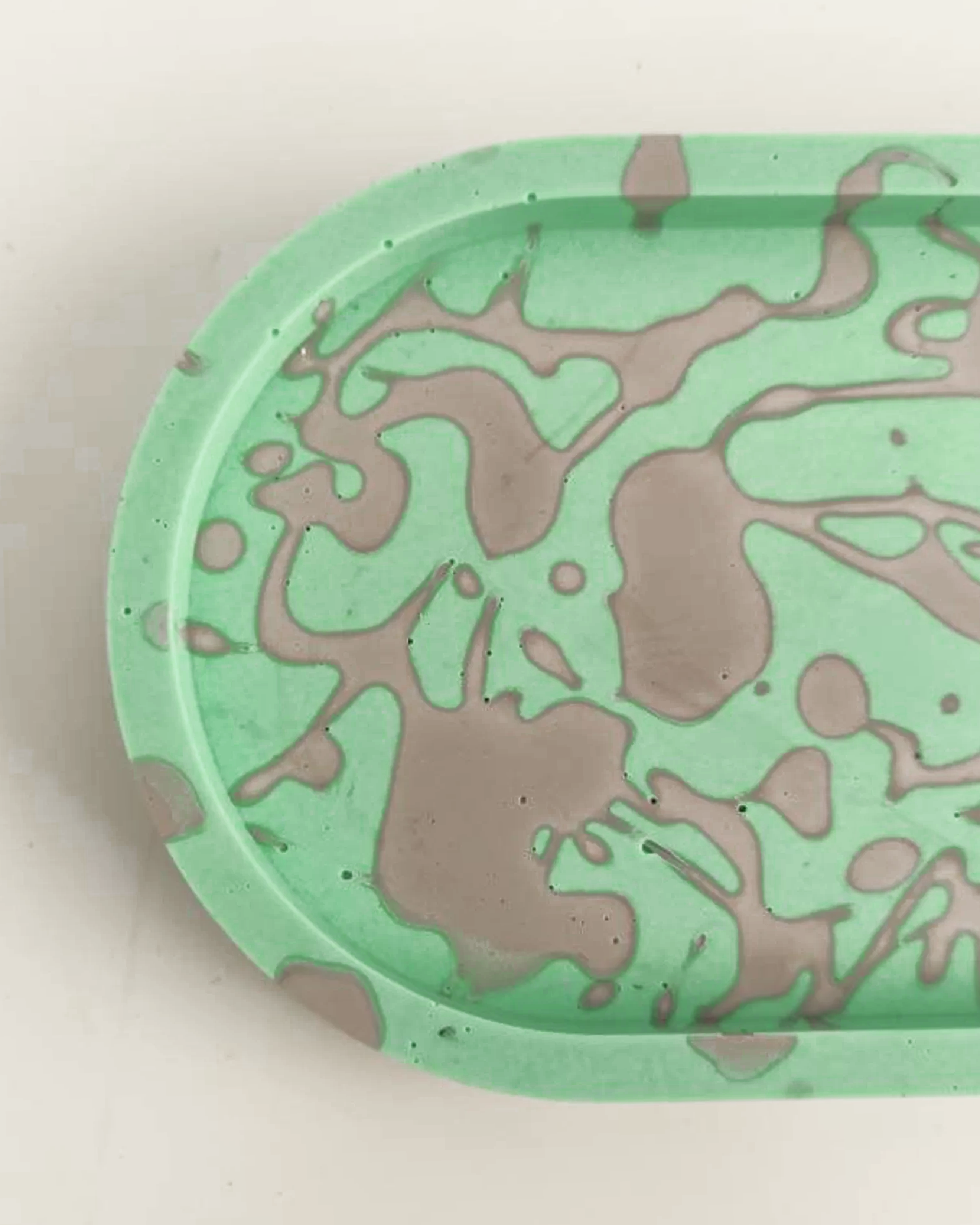 Plateau "Fluid Art" en Béton - Collection Vibrante